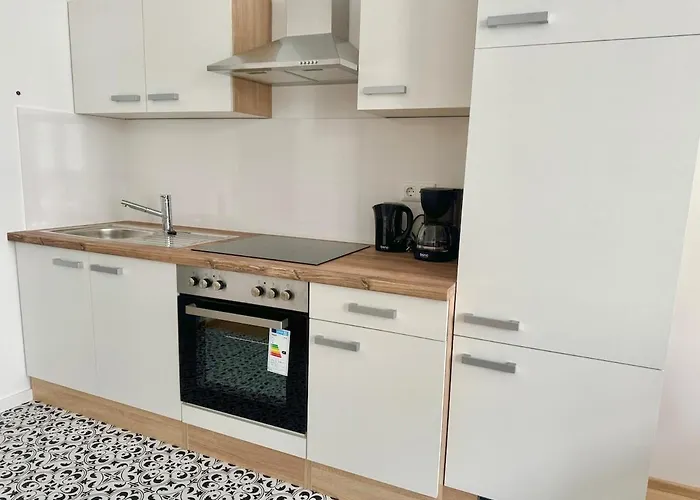Stylish & Renovated With Free Parking