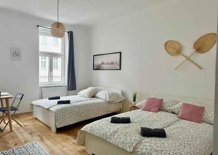 Apartment Stylish & Renovated With Free Parking *